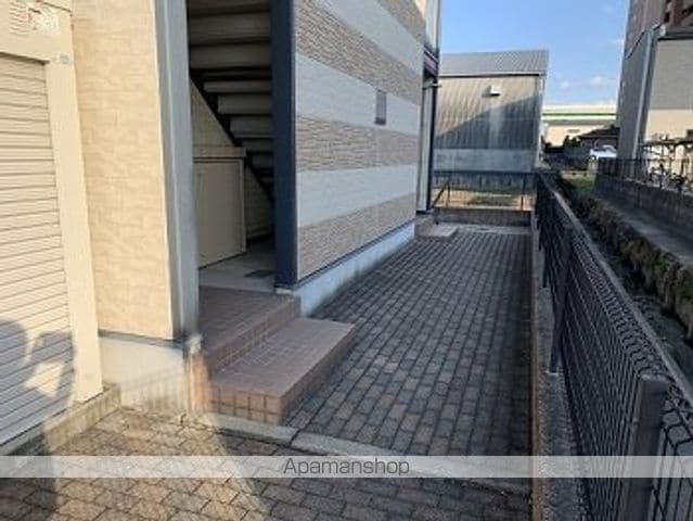 レオパレスプレミアムエステートの玄関写真