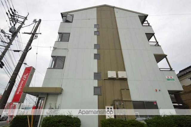 岸本マンションの外観写真