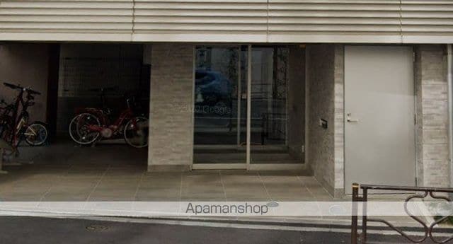 サンイング飯田橋の玄関写真