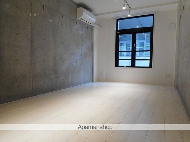 ＬＡＰｉＳ　ＣＯＵＲＴ　ＹＯＴＳＵＹＡ[1K/25.03m2]のリビング・居間