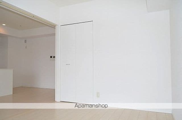 レジディア西新の内装写真