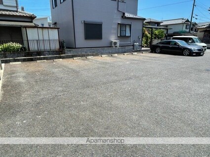 メゾンフローラ[2DK/43.26m2]の駐車場1