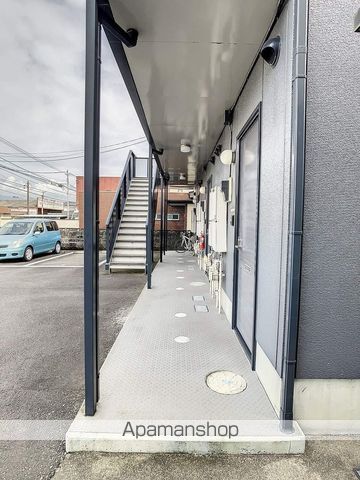 エクセール松岡Bの玄関写真