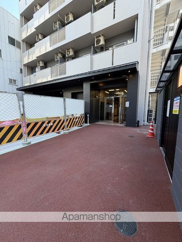 FM Nakazaki IIの玄関写真