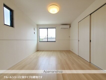 リバーサイドパレス　Ｍ[1LDK/50.96m2]のリビング・居間1