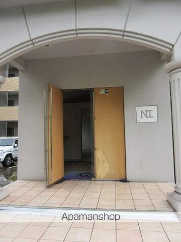 NTマンションの玄関写真