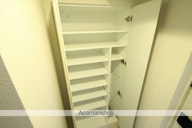 コンフォリア江坂広芝町の内装写真