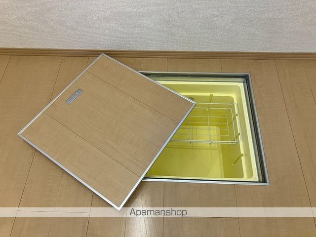リビングタウン下奈良 Aの内装写真