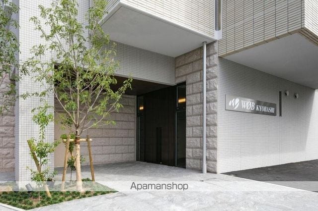 W.O.B.KYOBASHIの玄関写真