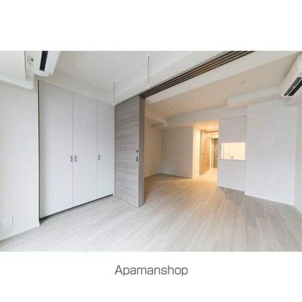 プラウドフラット渋谷富ヶ谷[1LDK/34.2m2]のリビング・居間1