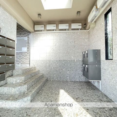 アヴァンセMの玄関写真