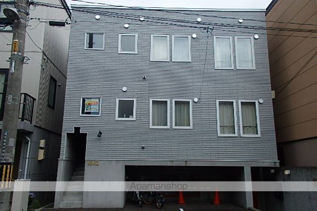 札幌市南北線 麻生駅 徒歩10分 3階建 築27年の外観写真