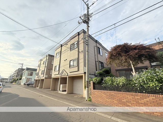 ツインメイプルB棟の外観写真