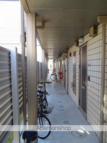 SAKURA HILLS IIの玄関写真