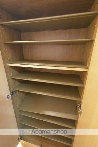 ブリシャールの内装写真
