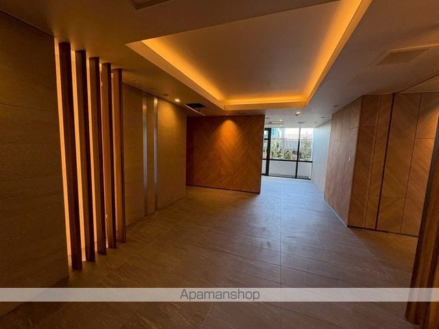 ブランシエスタ新丸子リバーフロントの玄関写真