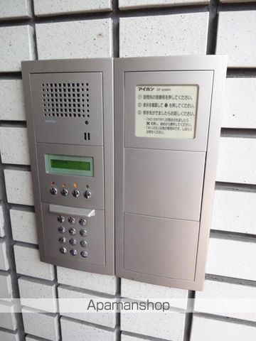 フローライト長居の玄関写真