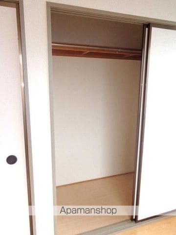 ハイカムール鴨川A棟の内装写真