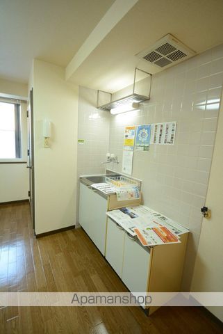プレイズ中の島の内装写真
