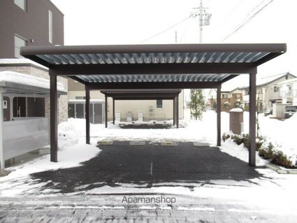 シャーメゾンイーグル[1LDK/43.71m2]の駐車場