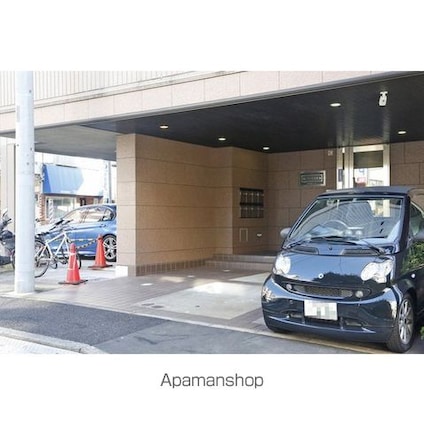 コンフォート東麻布[1K/28.91m2]の駐車場