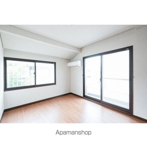 小田急電鉄小田原線 成城学園前駅 徒歩12分 2階建 築41年の内装写真