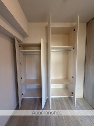 プレディアコート三軒茶屋[1LDK/36.16m2]の収納