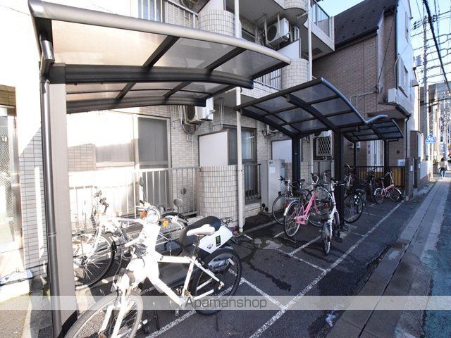 アネックス2番館の玄関写真