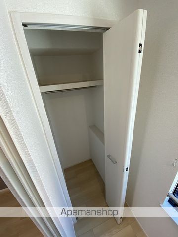 フォンターナ・ピエディの内装写真