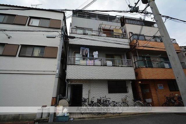 クレインズマンションの外観写真
