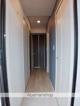 ラクーン守山[1LDK/42.38m2]の玄関