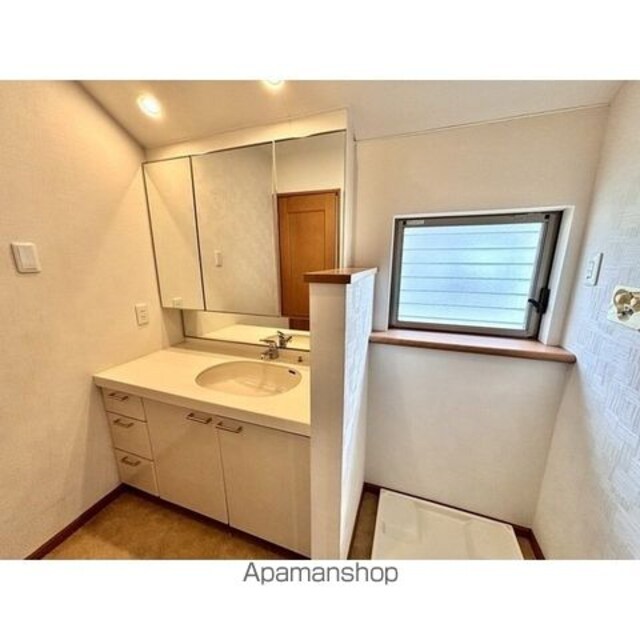 北町４丁目貸家[4LDK/91.58m2]の洗面所1