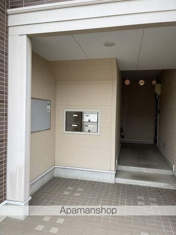 サンパレスの玄関写真