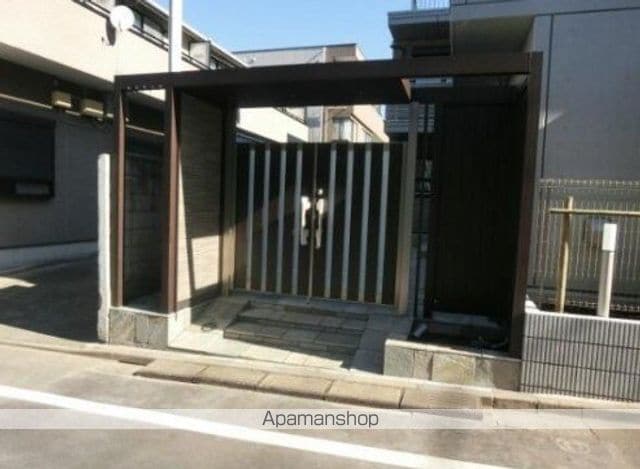 リテラス目黒三丁目の玄関写真