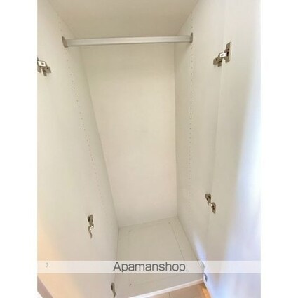 コンフォリア下北沢[1K/25m2]のバス