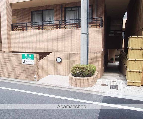 リノ若宮の玄関写真