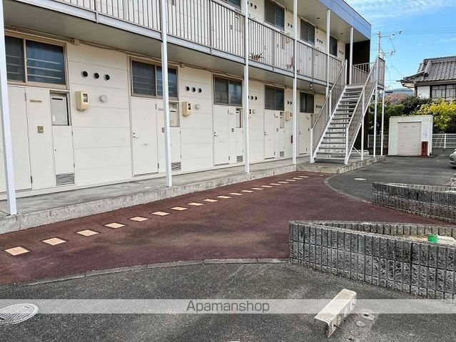 レオパレスルミエールの玄関写真