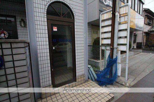 E−ESAKAの玄関写真