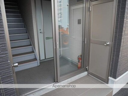 ３ｒｄ　ＲＥＳＩＤＥＮＣＥ[1LDK/45m2]のエントランス2