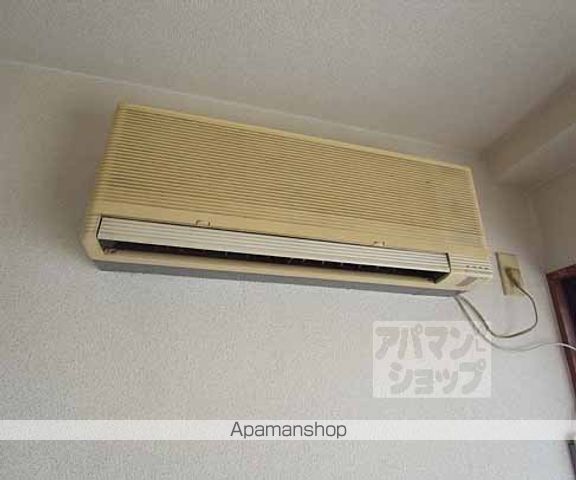 プルシャン山科の内装写真