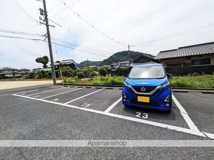 アンダンテ福井　Ｂ[1K/27.08m2]の駐車場