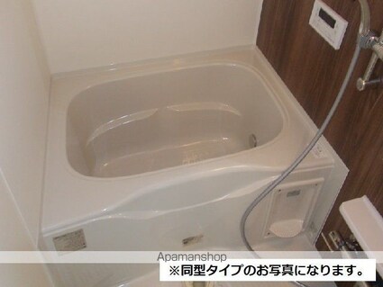 ラ・フュンフ[1LDK/31.84m2]のバス