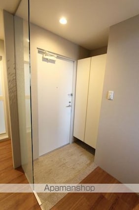 コリドール中央[1SLDK/45.9m2]の玄関