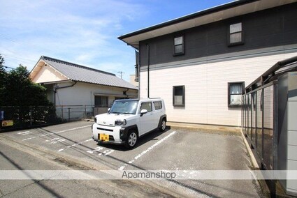 フォブールタウンカメリア　Ｇ棟[2LDK/58.38m2]の駐車場2