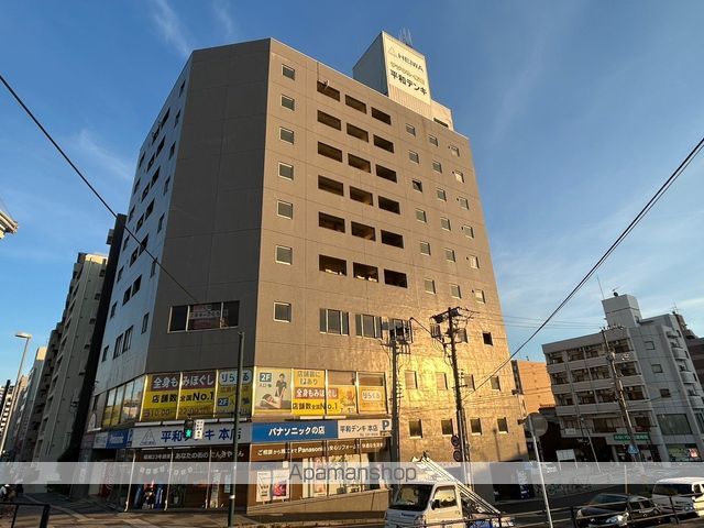 平和ビルの外観写真