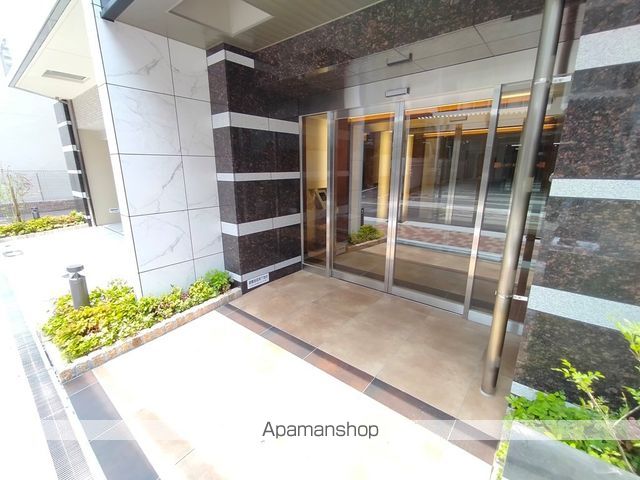 サムティ京橋CLEARの玄関写真