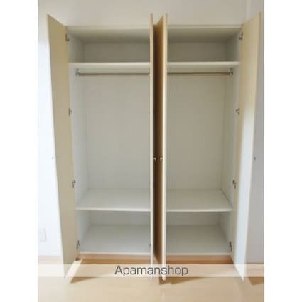 パレステュディオ新宿御苑[1LDK/37.71m2]の収納