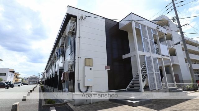レオパレスプルメリアAの外観写真