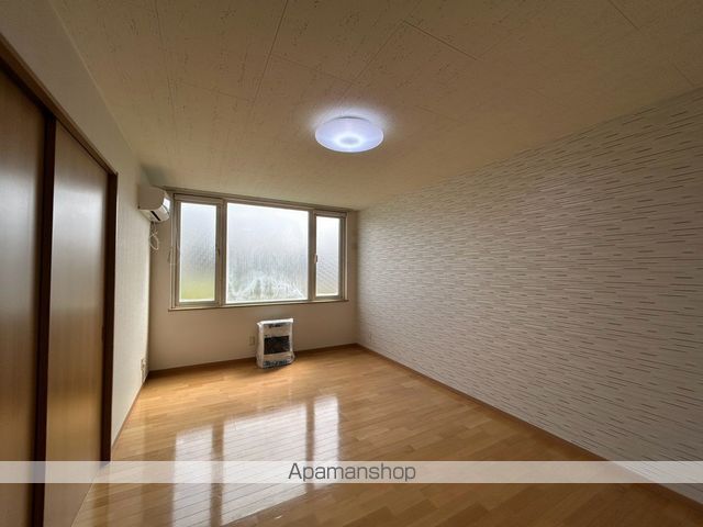 プラス32の内装写真