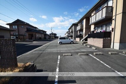 グリーンゲイト　Ⅰ棟[2LDK/50.78m2]の駐車場1